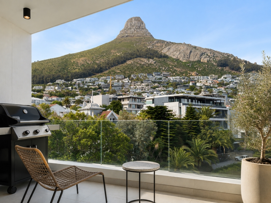 1 Bedroom Property for Sale in Sea Point Western Cape